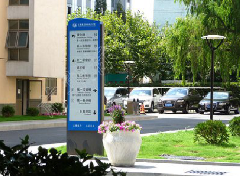 光山哪些因素影响宣传栏的制作？